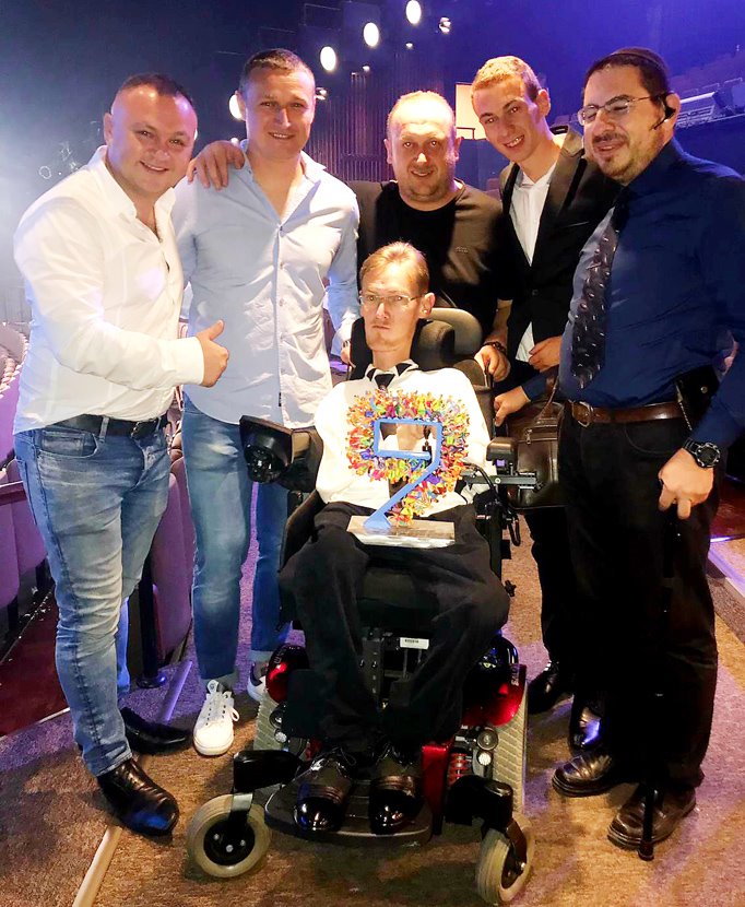 אלכס פרידמן בטקס בערוץ 9