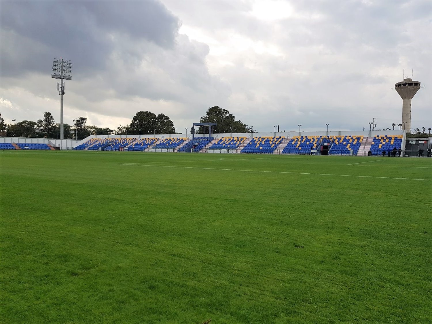 אצטדיון יבנה