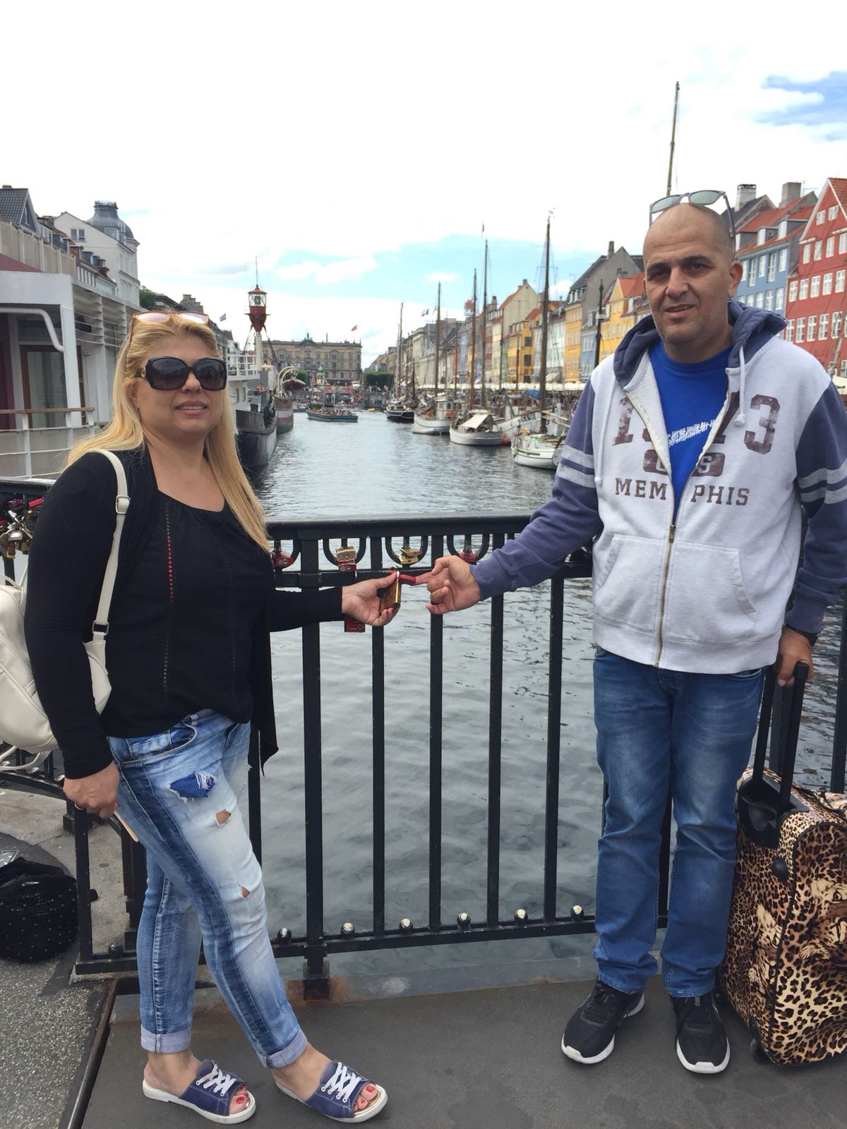 באדיבות המשפחה