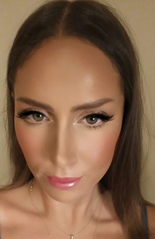 אר-אל גורן. כוהנת האיפור שלנו