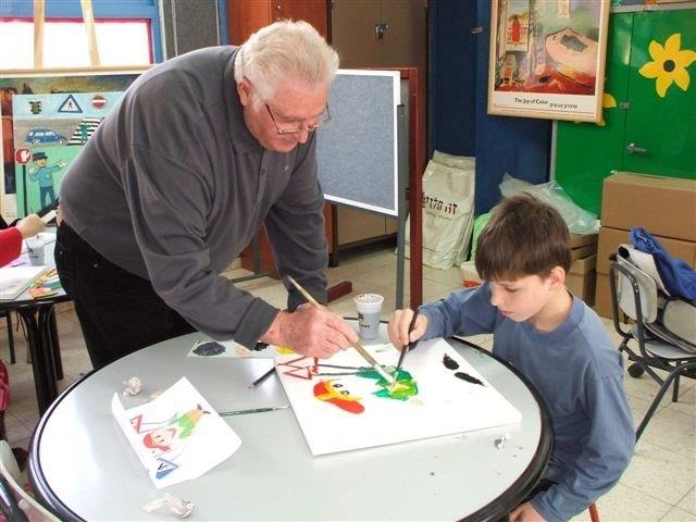 גמלאים מתנדבים