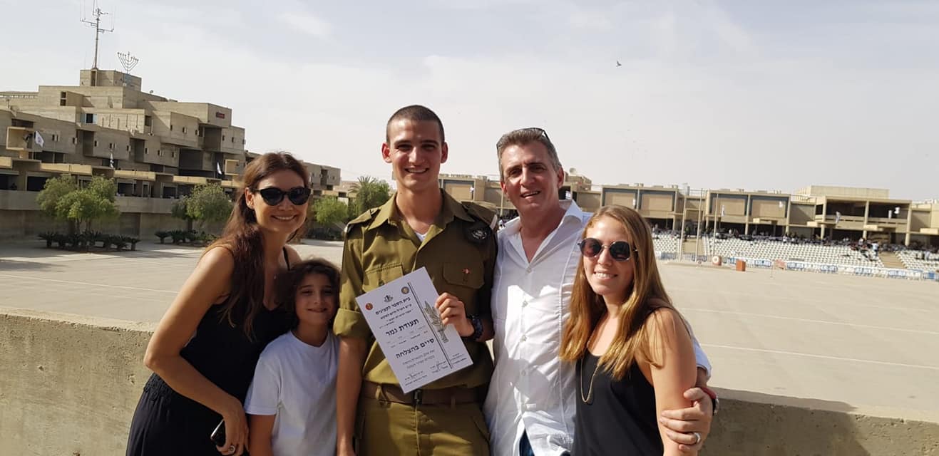 משפחת קנבל בסיום קורס קצינים