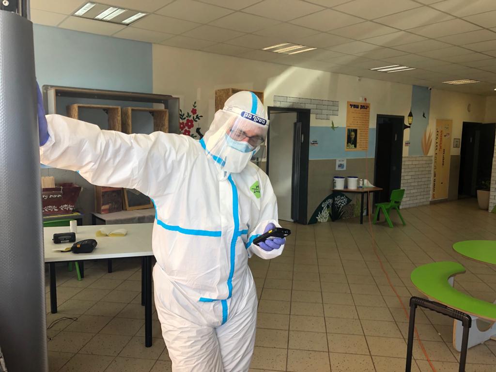 בודק קורונה באקולוגי