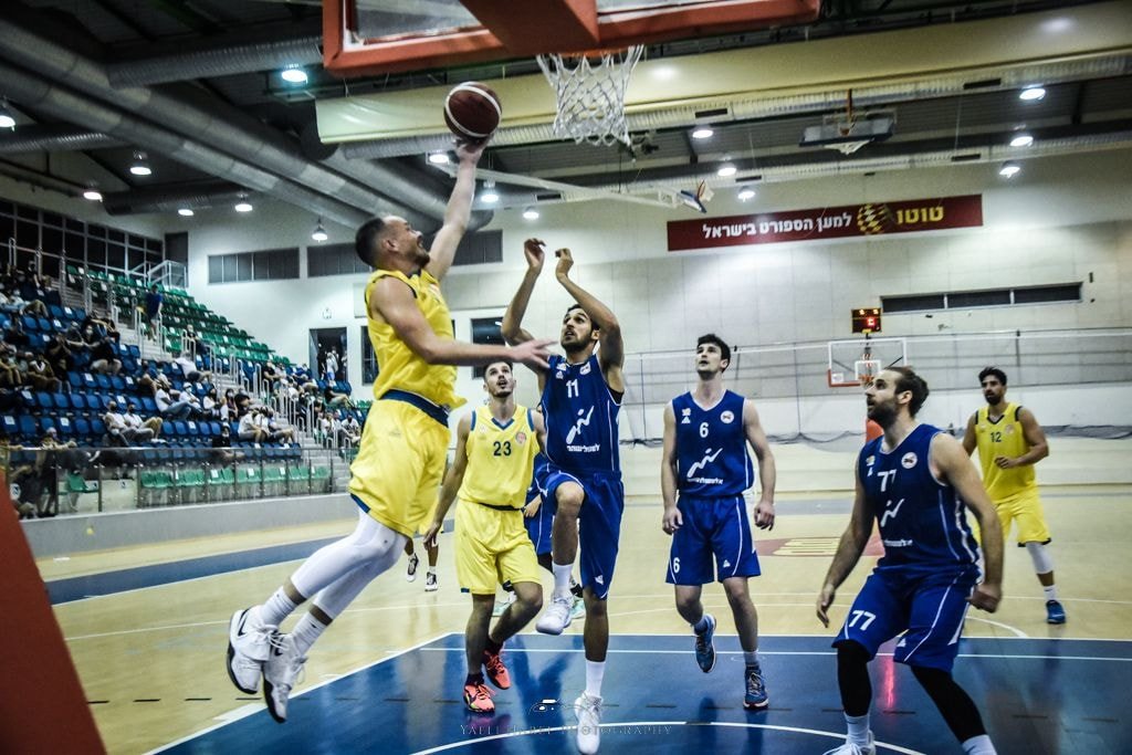 אליצור מעפילה שלב