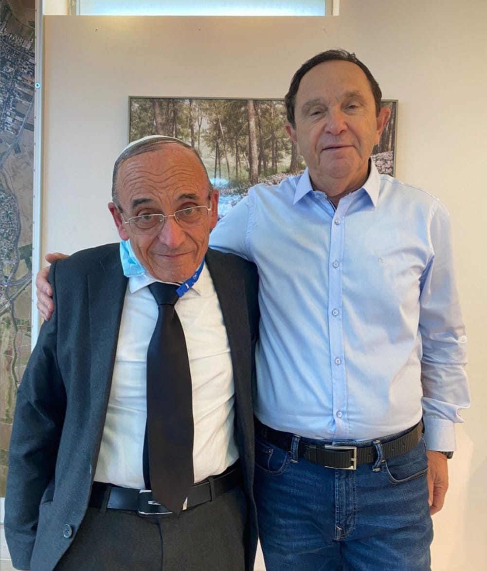 אלי דקל ומסינג