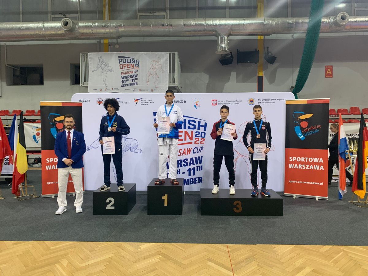 רז במקום הראשון