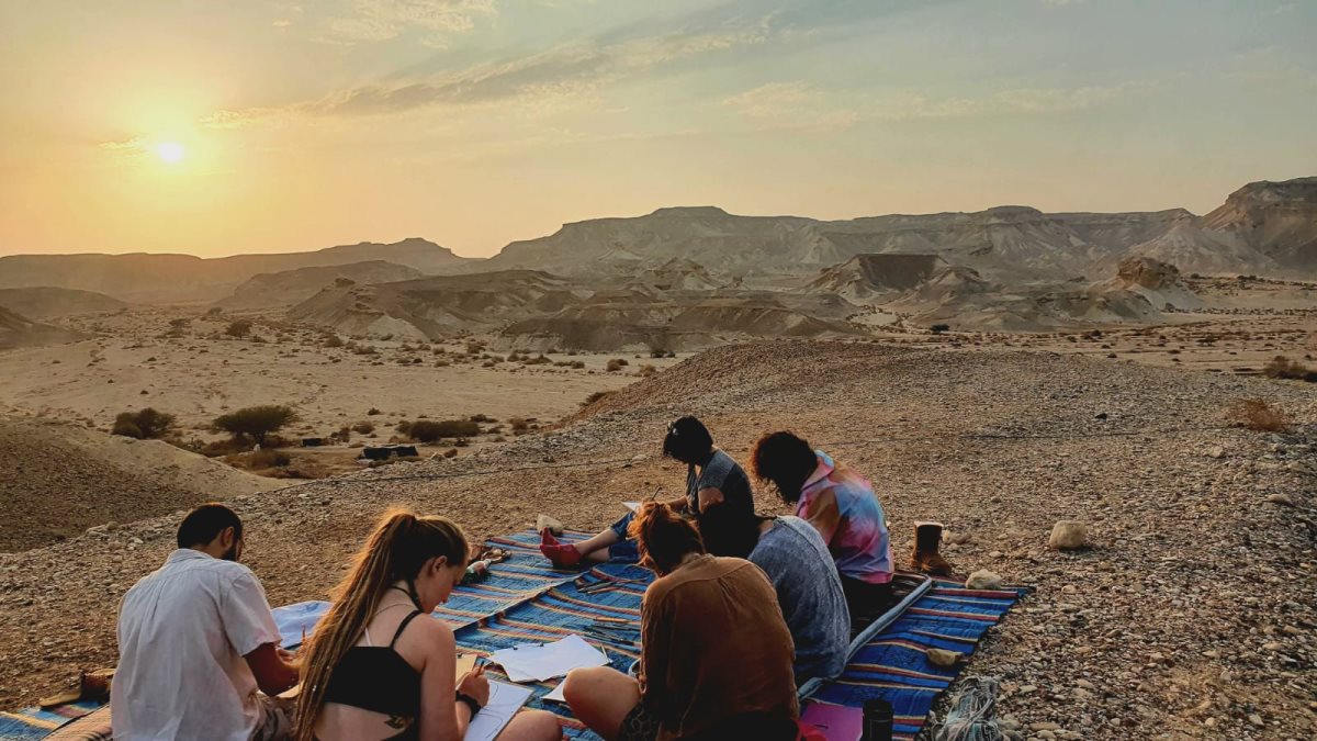 מסע כתיבה לאור שקיעה. קרדיט עמית שמיר