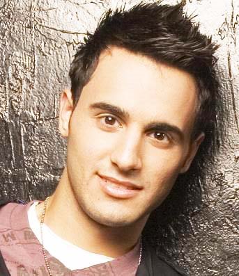 עידן יניב. הראשון שביקש שיר