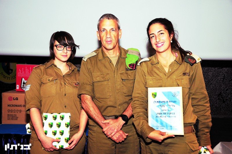 סג''ם צדוק, מפקד האוגדה תא''ל אדלשטיין וסמלת חמו