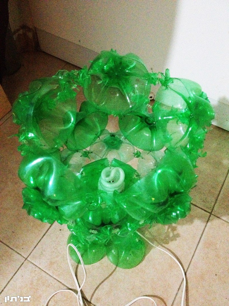 מנורת לילה מבקבוקים