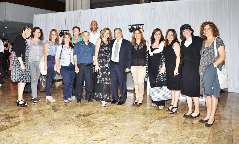 ראש העיר ומנהלי בתי הספר בטקס הענקת אות התעשייה