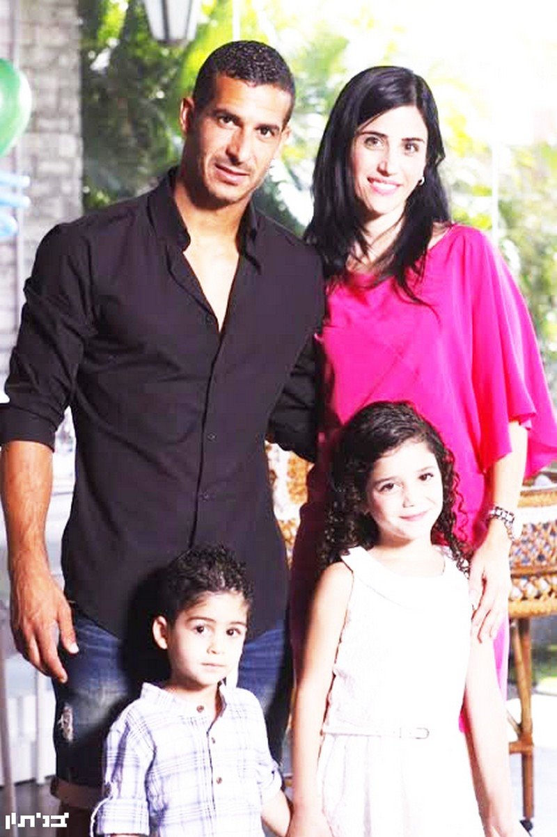 תמונה משפחתית. רוצה להיות קרוב אליהם תמונה משפחתית. רוצה להיות קרוב אליהם