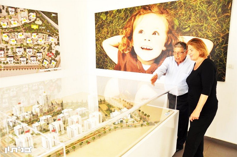 גוב ארי ונציגת תדהר במבצע תדהר