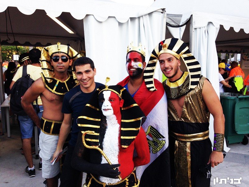 עם אוהדים מצריים- אמנם מצרים לא העפילה למונדיאל אבל האוהדים שם  