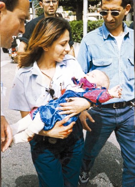 הפיגוע באפרופו לפני 18 שנים (רפרודוקציה)