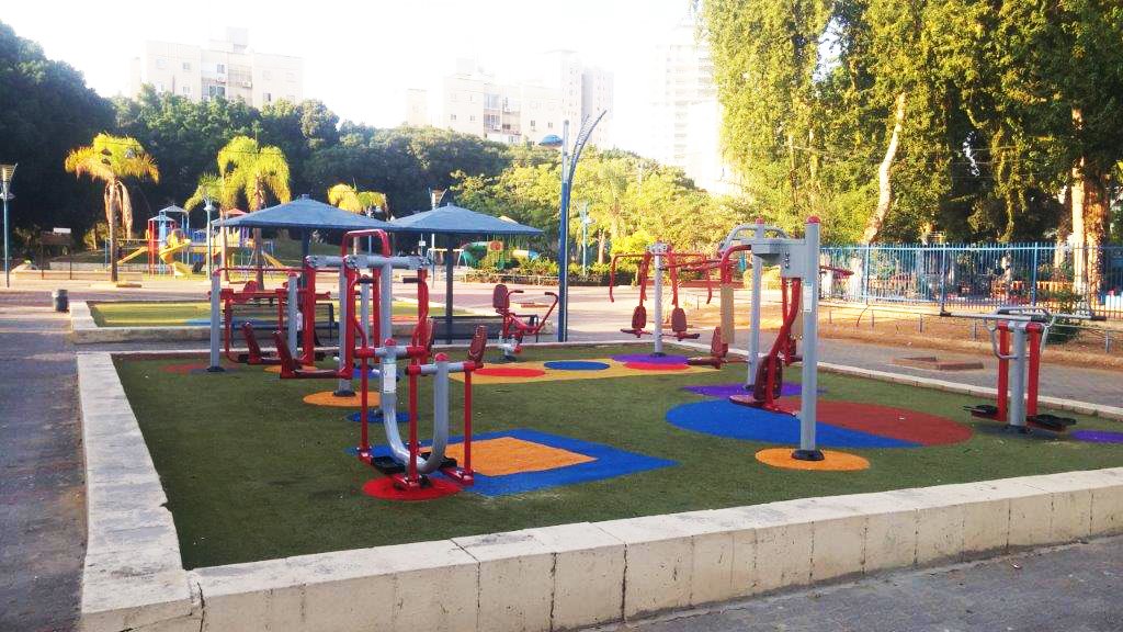 מתקני כושר ברחוב הדרור