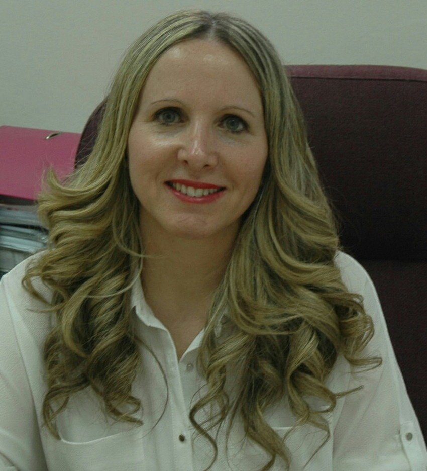 רחלי כץ- גריב, מנהלת תיכון שש שנתי האלון ביבנה