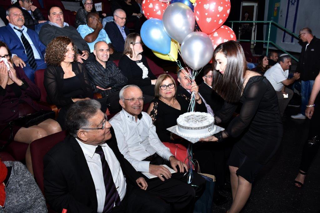 קום מחר בבוקר עם שיר חדש, יצחק יטח בערב הפרידה. צילומים עמרם כהן