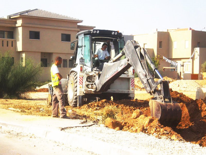 חידוש צנרת המים והביוב ברחבי העיר