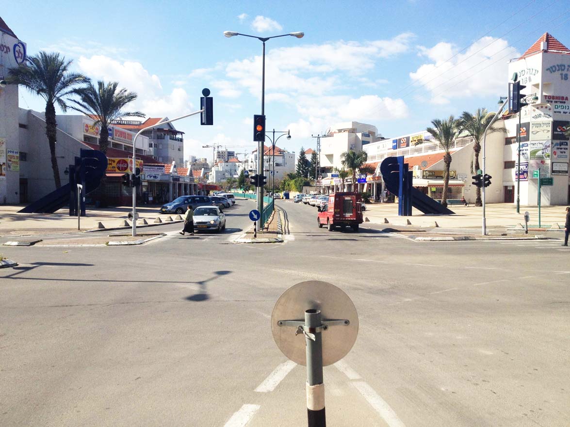 צומת לב יבנה. בקרוב כיכר