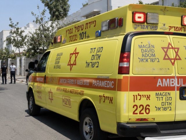 ניידת טיפול נמרץ מד״א 