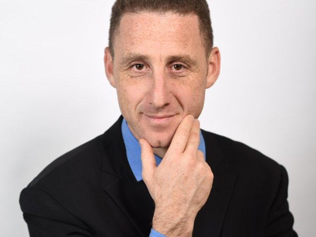 עו"ד בנו גליקמן