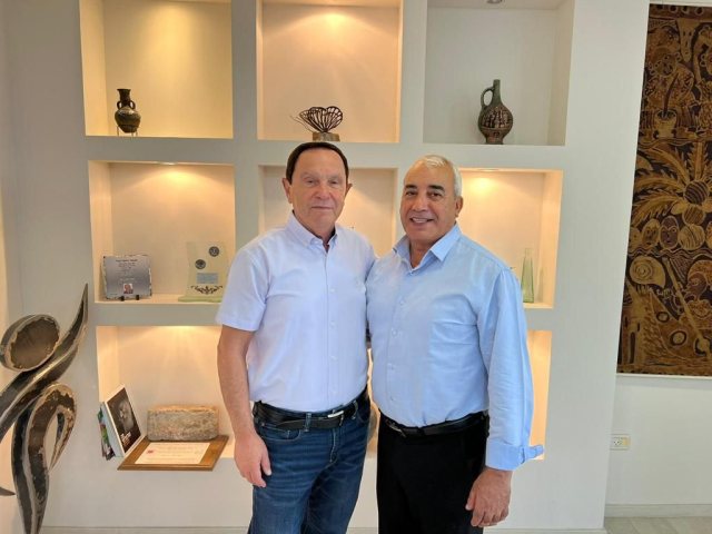 קדוש ומסינג - הבעת תמיכה פומבית