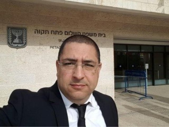עו"ד עדי כרמלי