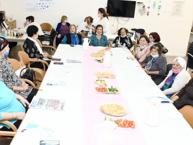 מצדיעים לוותיקים