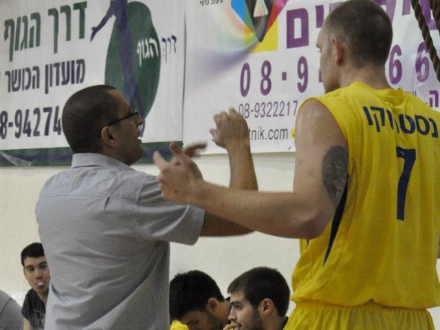 נסטרנקו וכהן. הפסד רביעי העונה