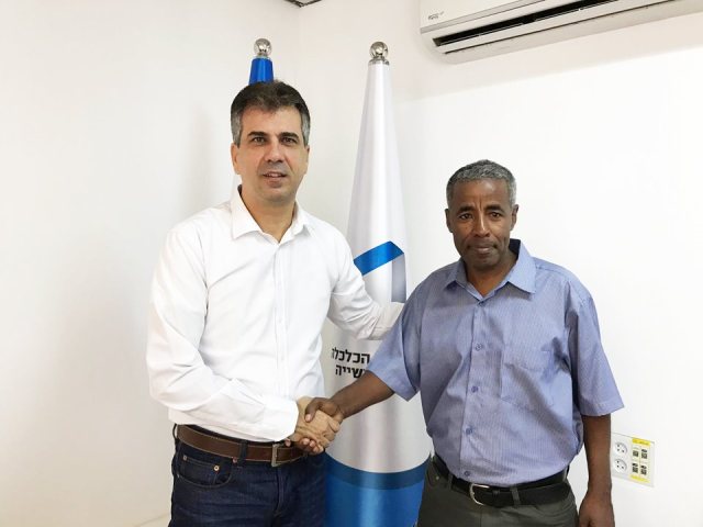 שחר סימנה ושר הכלכלה