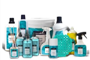 מארז ענק שמשלב 11 מוצרי ניקיון וריח מובילים -ג'ונסון קלין אשדוד