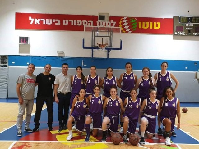 קבוצת הנשים