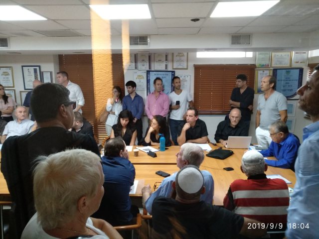 דיון סוער.