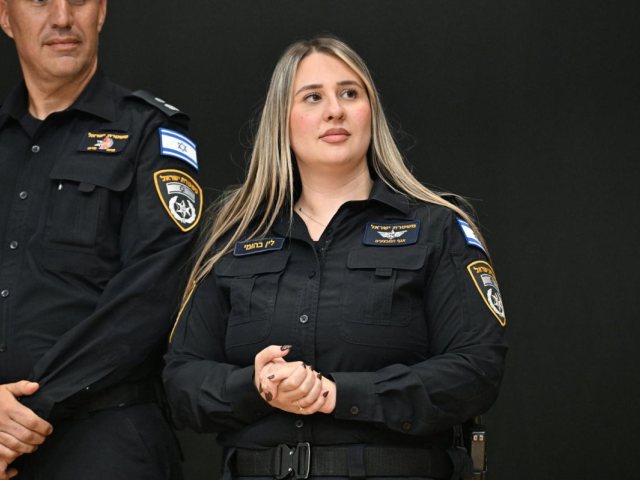 קצינת המתנדבים במשטרת יבנה