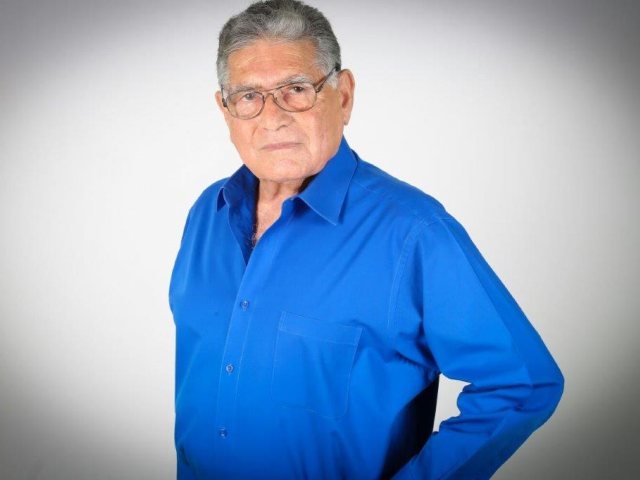 ניר סטולו