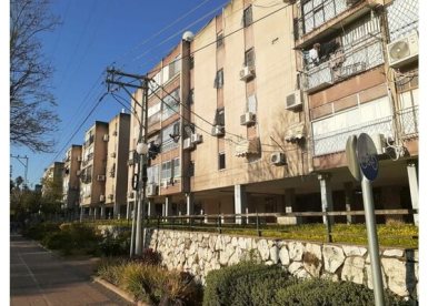 שדרות העצמאות ביבנה