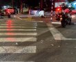 שני רוכבי אופניים חשמליים נפגעו מרכב חולף ואושפזו